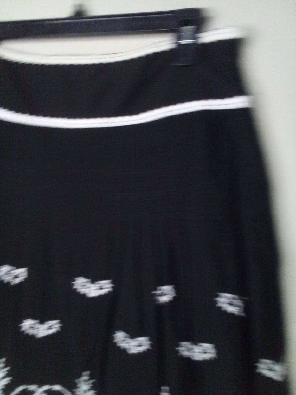 New Directions Skirt Women M Crochet Scallop Hem Lined Black White - Picture 3 of 13
